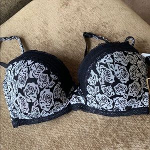 MARILYN MONROE NWT BRA